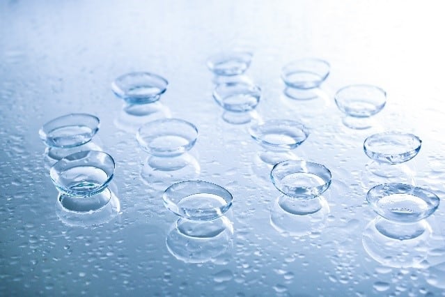 How Do I Choose What Type of Contact Lenses To Wear?