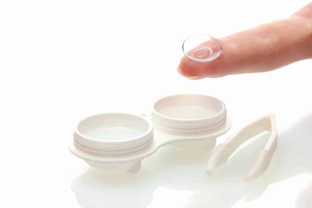 The Do’s and Don’ts of Contact Lens Care