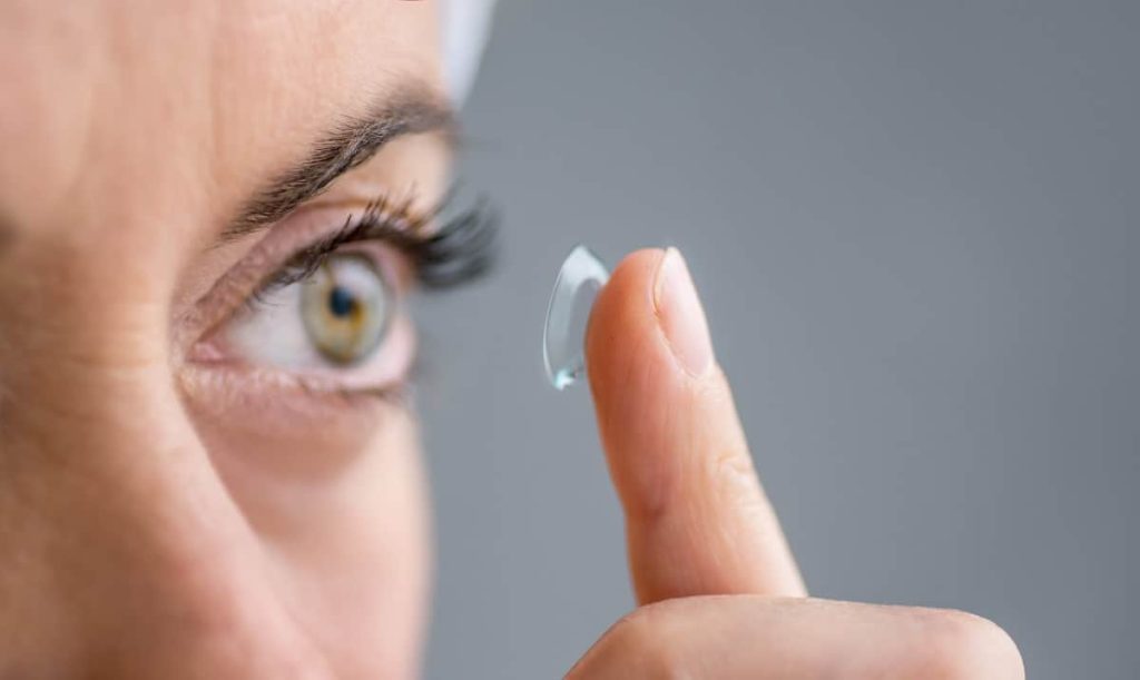 Times You Should Never Wear Your Contacts