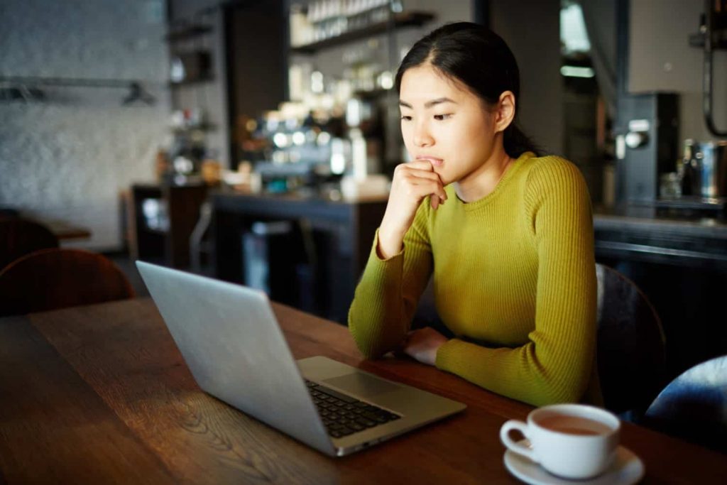 Should I Trust Online Eye Doctor Reviews?